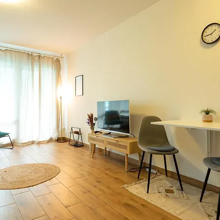 Gruber Apartment *